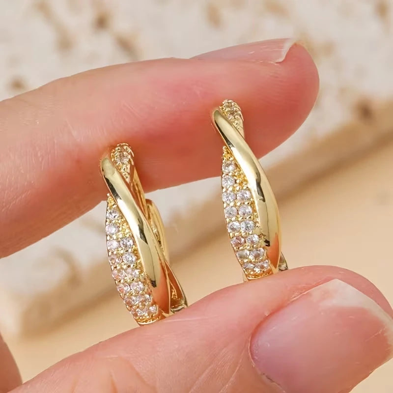 Minaal - Pendientes Entrelazados de Estilo Coreano con Circonita