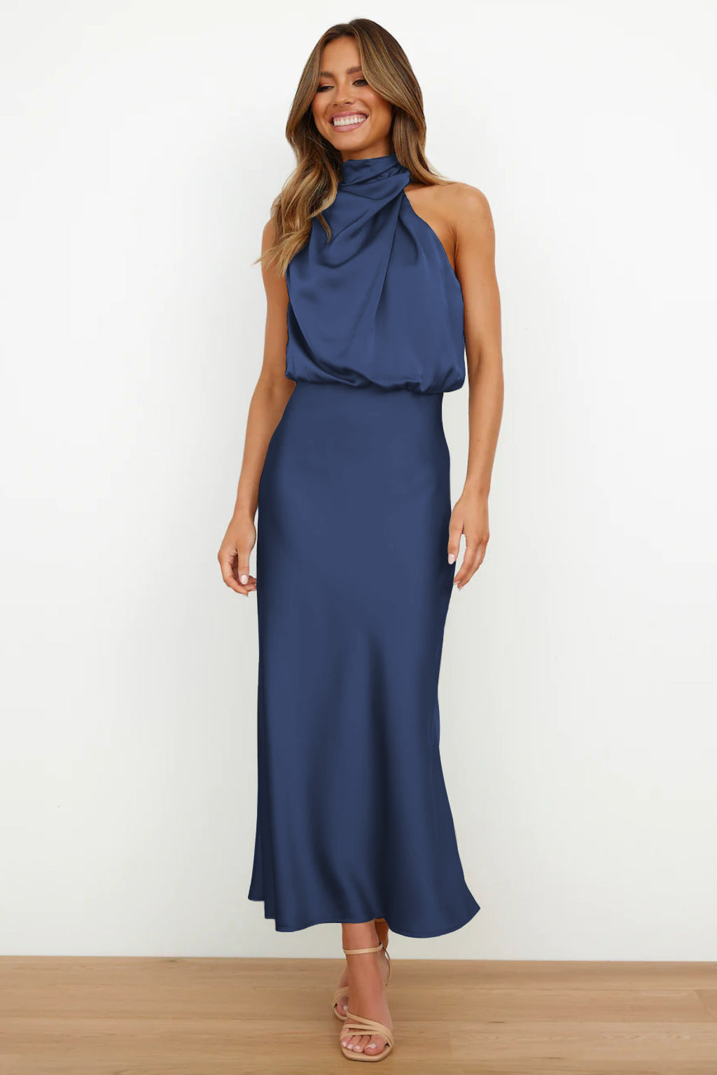 Justyna – Vestido Largo Con Escote Halter