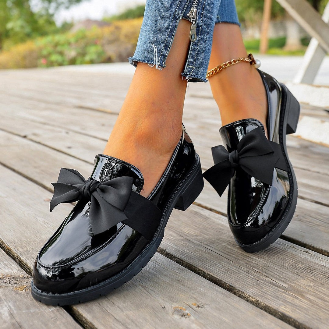Ziena - Mocasines De Charol Con Lazo Decorativo
