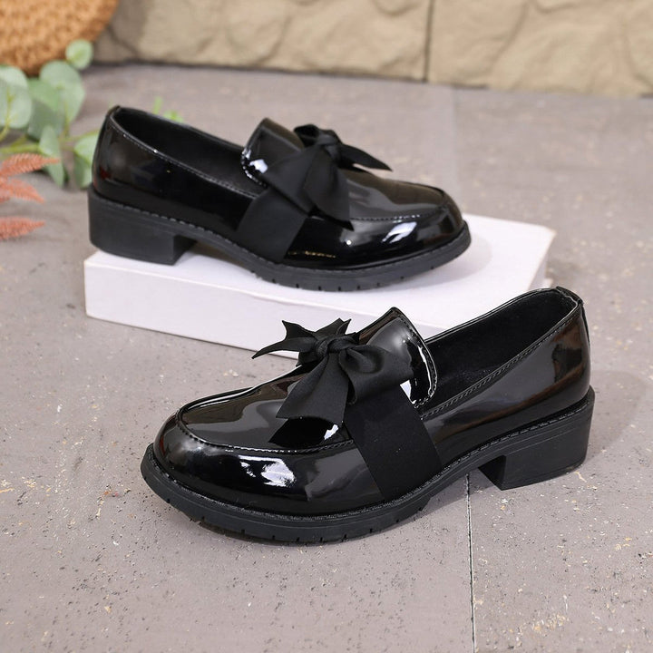 Ziena - Mocasines De Charol Con Lazo Decorativo