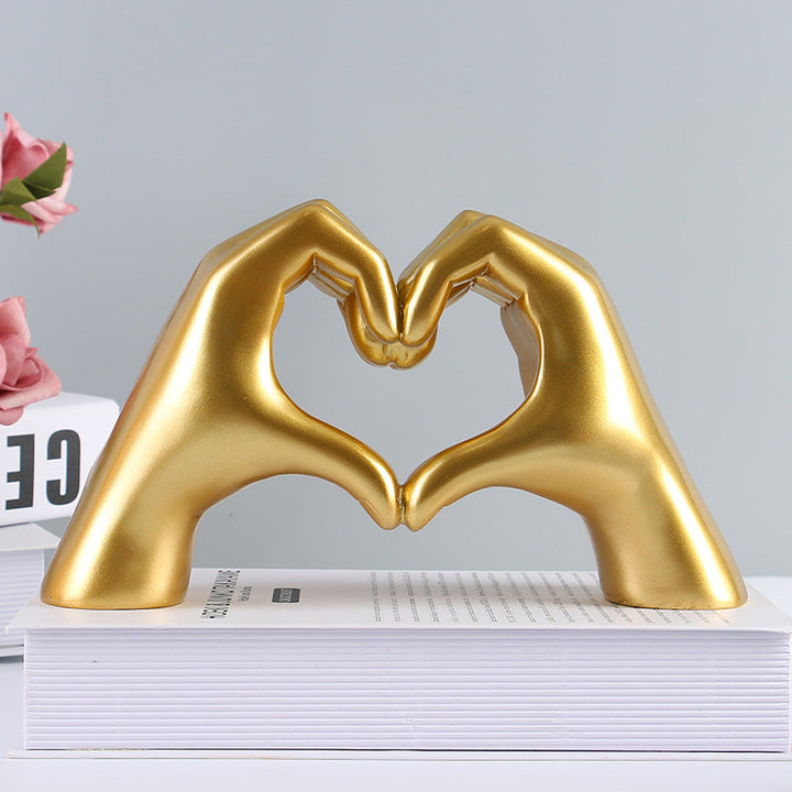 LoveSculpt - Estatua Moderna De Madera Con Manos En Forma De Corazón
