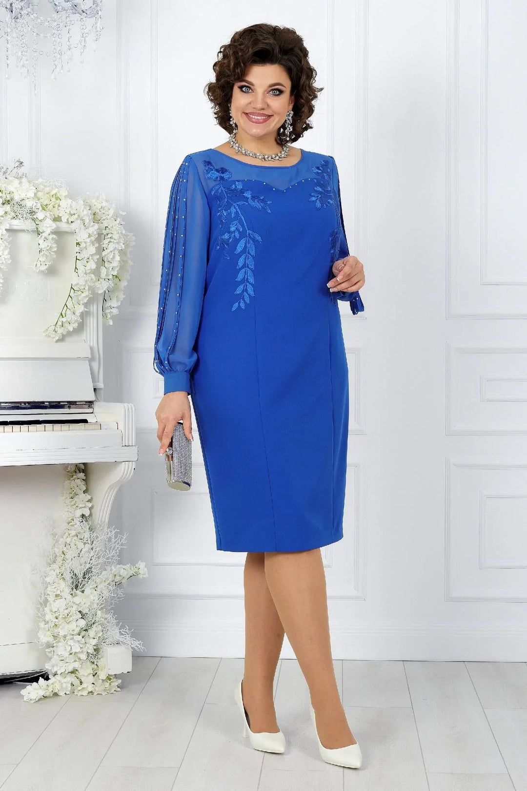 Katreen - Elegante Vestido De Manga Larga Con Bordado Floral