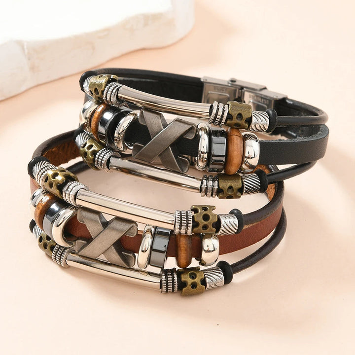 Garland - Pulsera tipo Brazalete de Cuero con Cruces y Varias Capas
