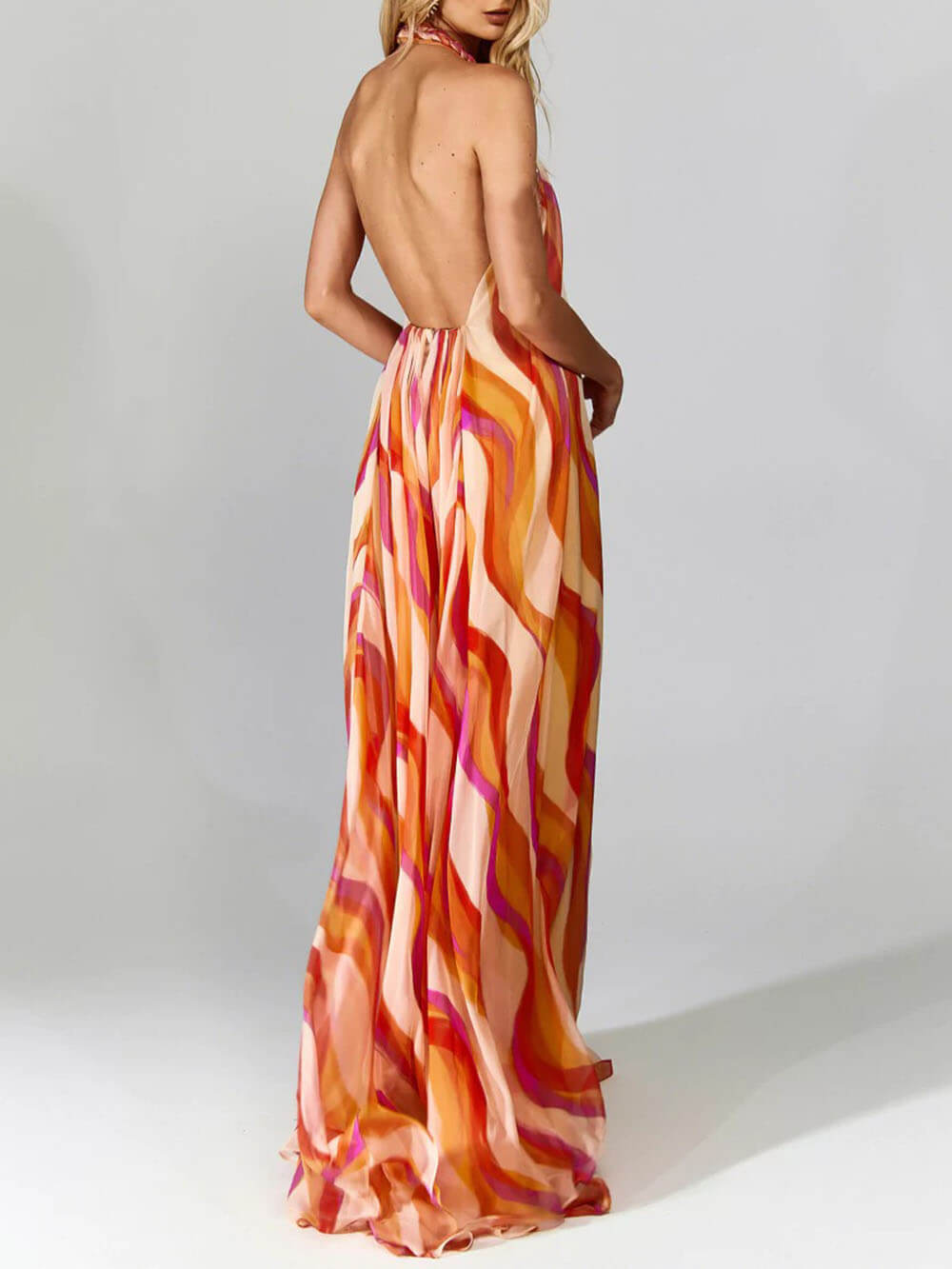 Marlyn - Vestido Largo sin Espalda con Cuello Halter