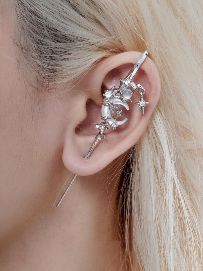 LunaHooks - Myth Of Moon Gancho De Oreja Aguja Piercing Pendiente