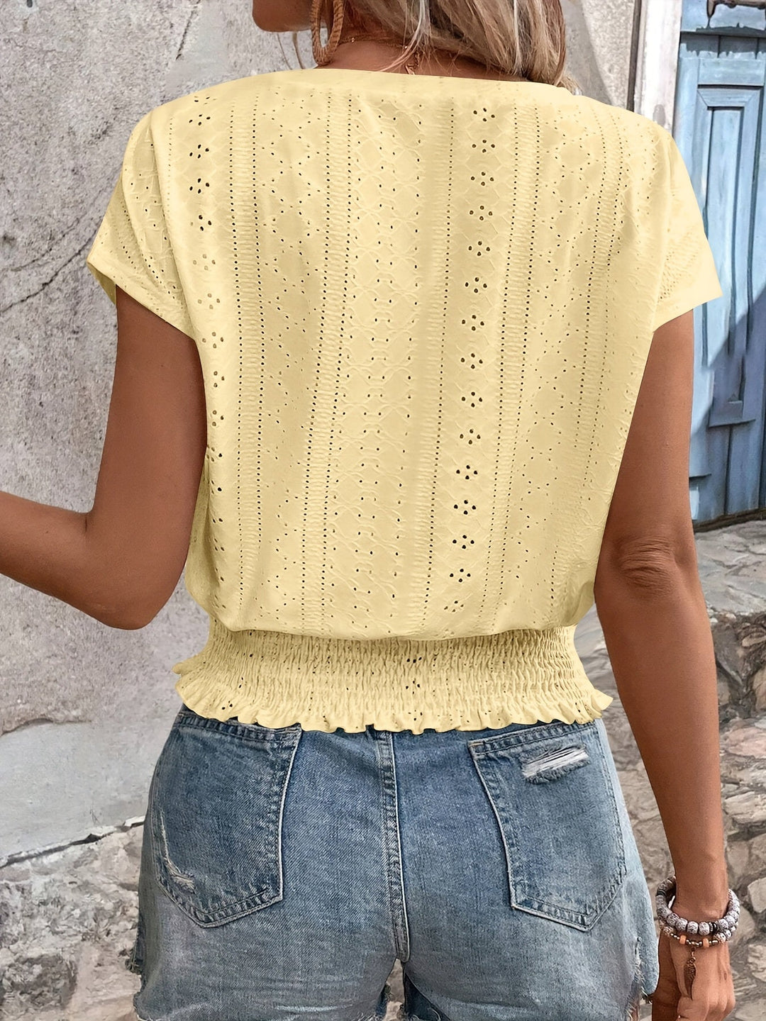 Delores - Elegante Camiseta Con Cuello En V Y Mangas Murciélago