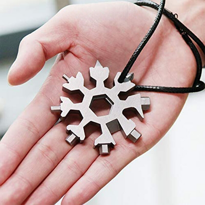 GearForge - Multiherramienta 18 en 1 De Acero Inoxidable Portátil Para Aventuras al Aire Libre