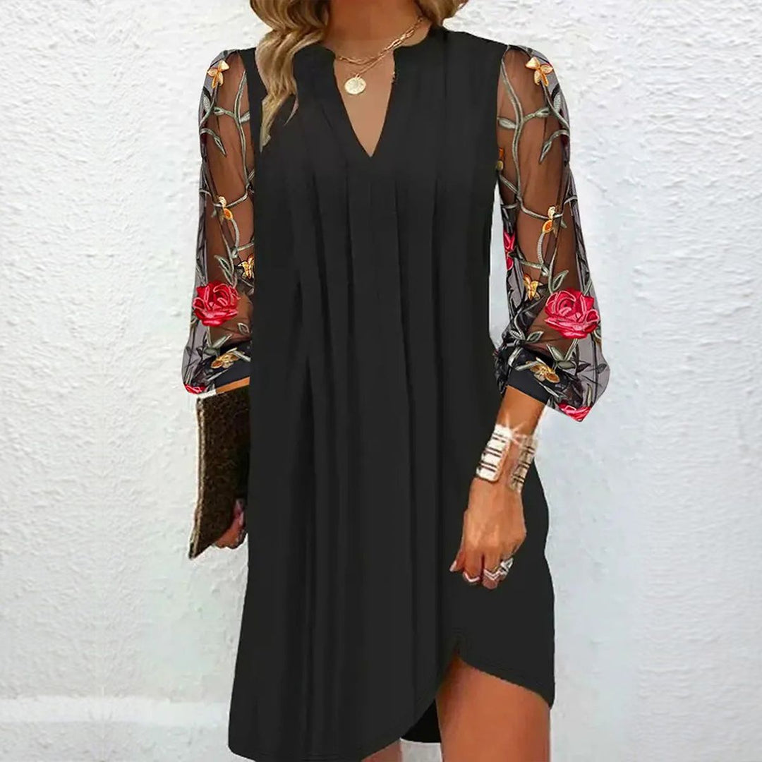 Victoire - Elegante Minivestido Con Mangas Transparentes