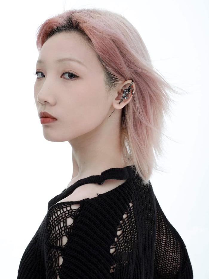 LunaHooks - Myth Of Moon Gancho De Oreja Aguja Piercing Pendiente