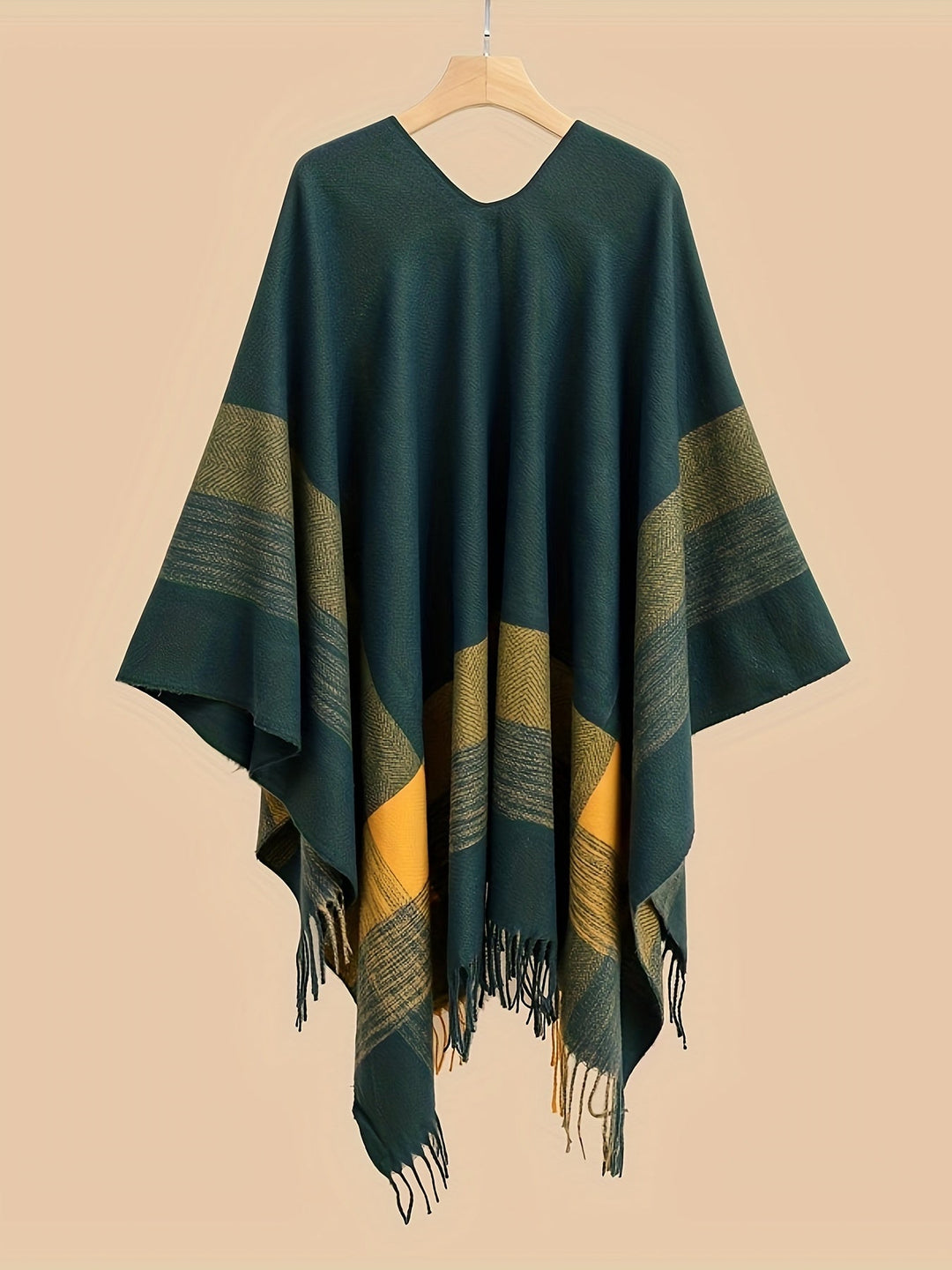 Kyrine - Poncho Chal Con Flecos Y Estampado Geométrico