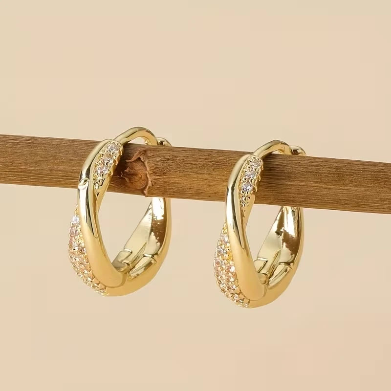 Minaal - Pendientes Entrelazados de Estilo Coreano con Circonita