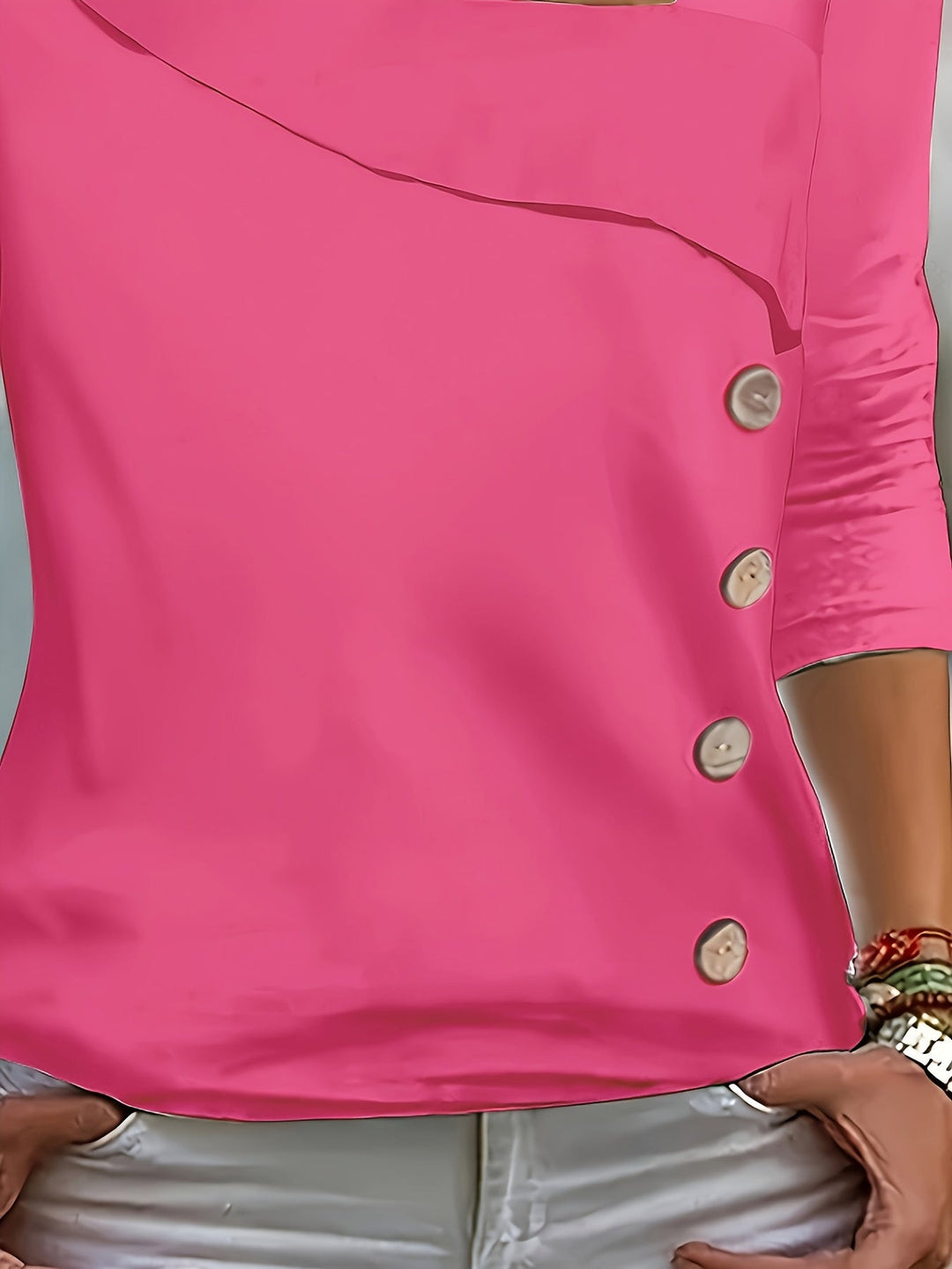 Vanesso - Camiseta Con Cuello Asimétrico Y Adorno De Botones