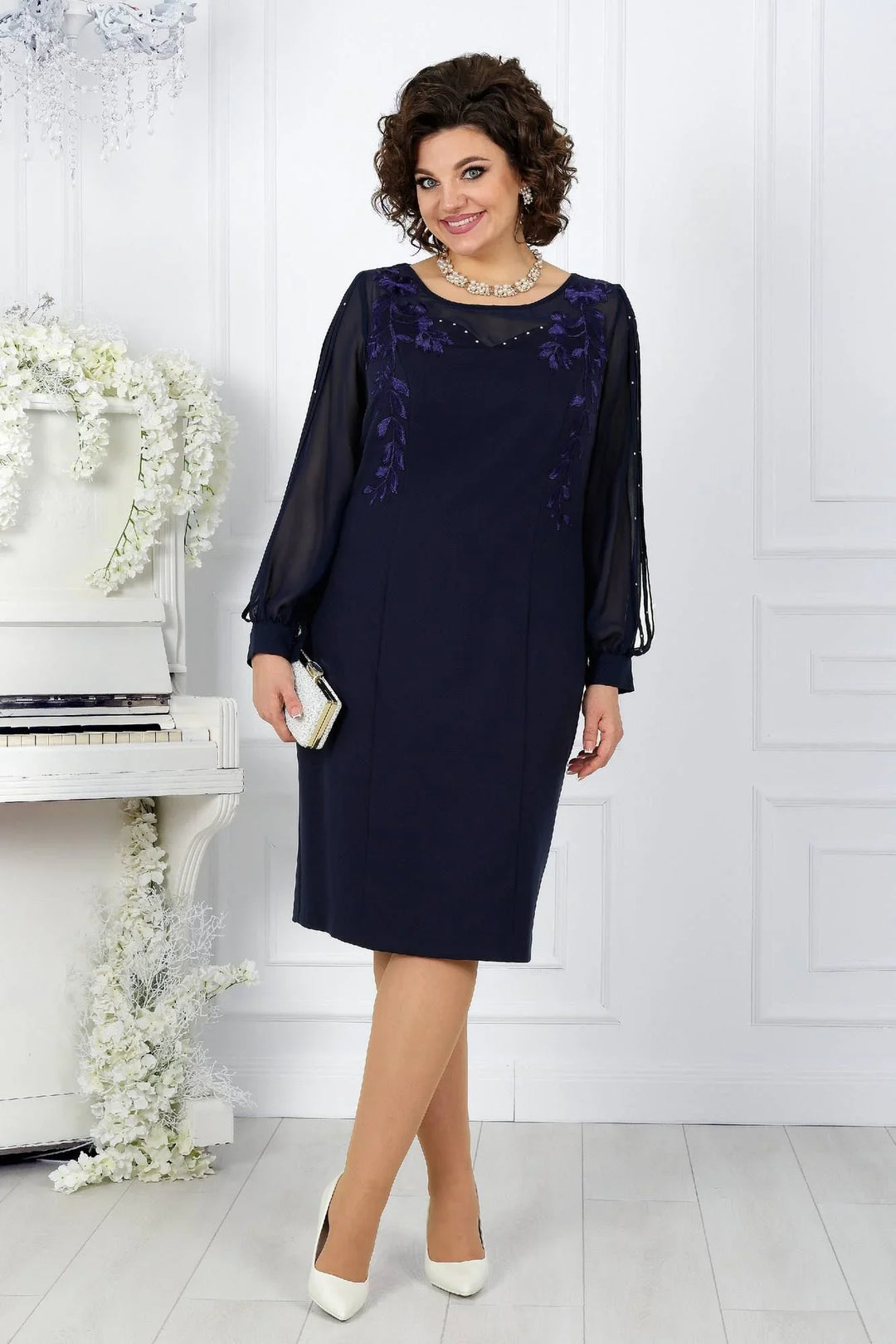 Katreen - Elegante Vestido De Manga Larga Con Bordado Floral