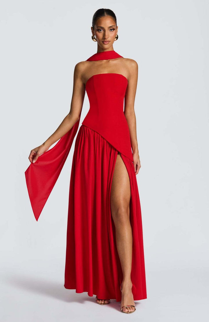 Madame - Vestido Largo Sin Tirantes Con Cinta y Abertura