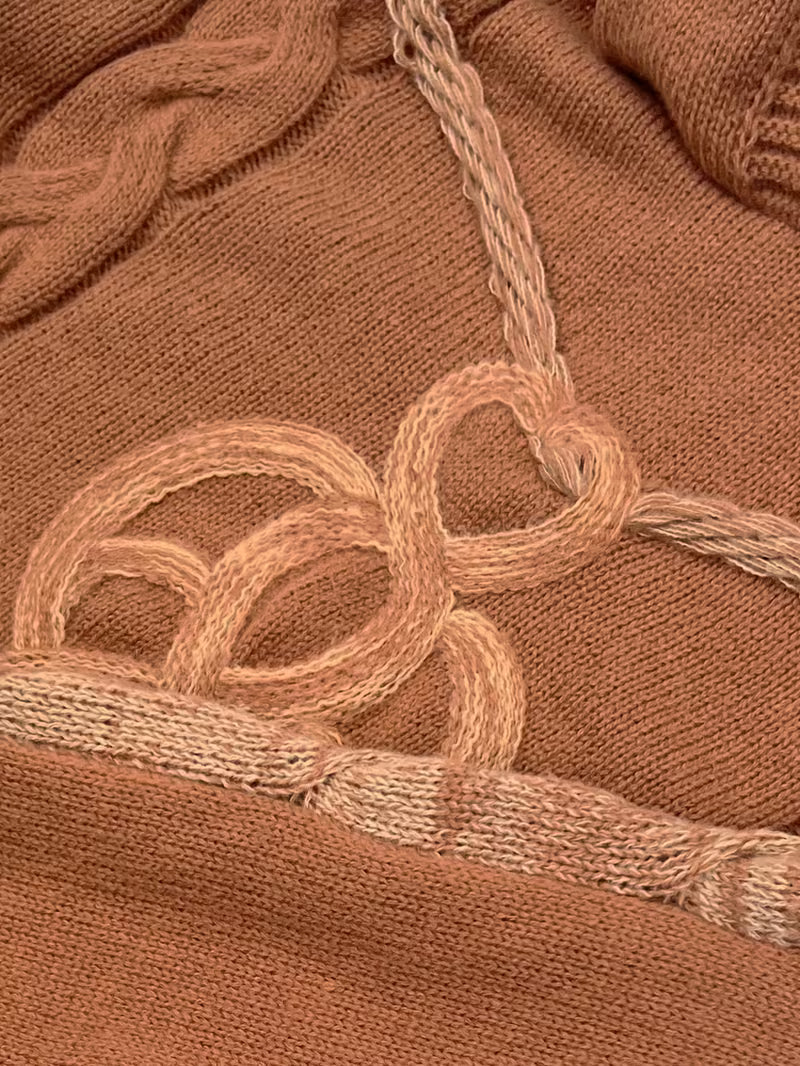 Cypriana - Elegante Jersey De Punto Con Capucha