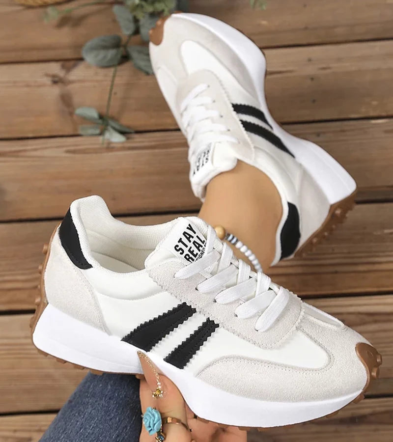 Halima - Cómodas Zapatillas Retro Con Cordones