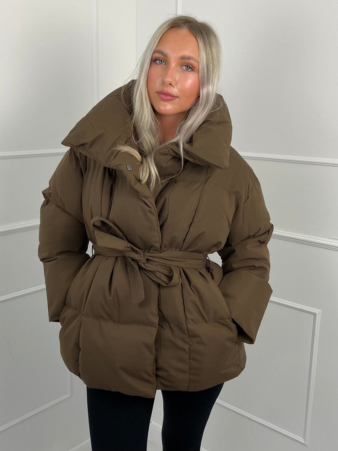 Heidie - Chaqueta Acolchada Corta Con Bolsillos En El Cinturón