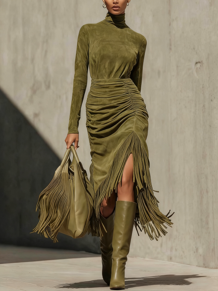 Kessia - Vestido de Cuello Alto con Mangas Largas y Flecos