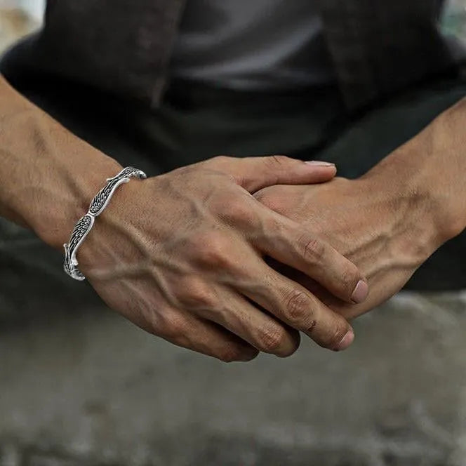 Maynard - Pulsera Vintage de Alas de ángel en Plata