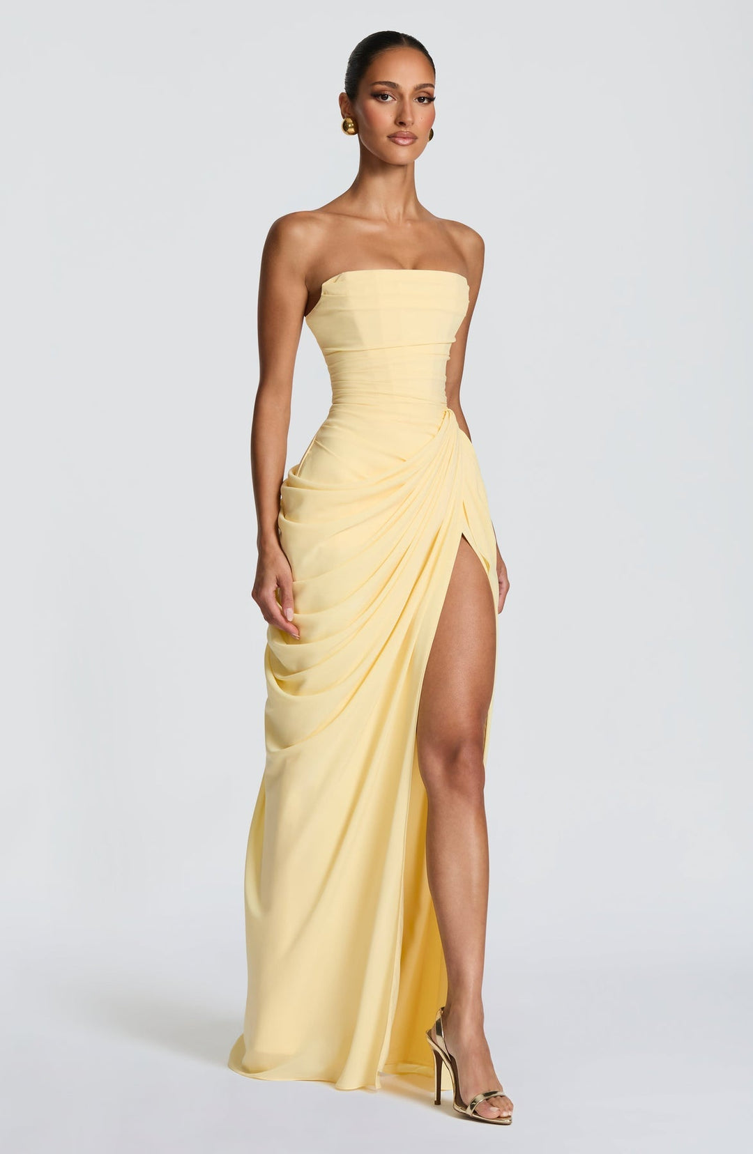 Sabrina - Vestido Largo sin Tirantes con corte Escultural y Abertura