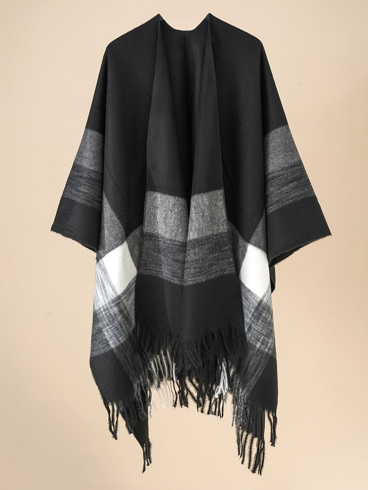Kyrine - Poncho Chal Con Flecos Y Estampado Geométrico