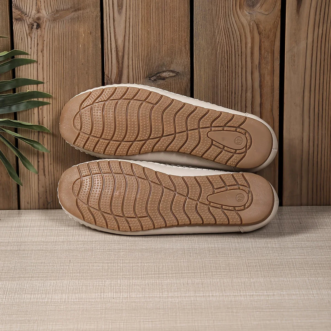 Inessa - Zapatos Ortopédicos De Moda Con Aberturas