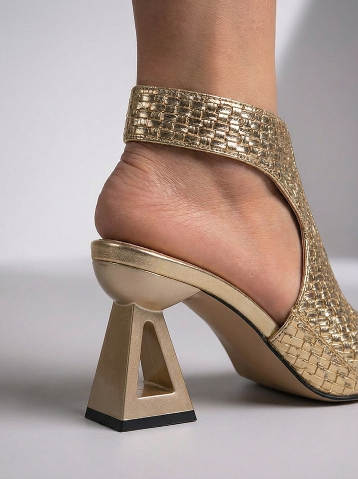 Nylara - Sandalias Elegantes de Tejido