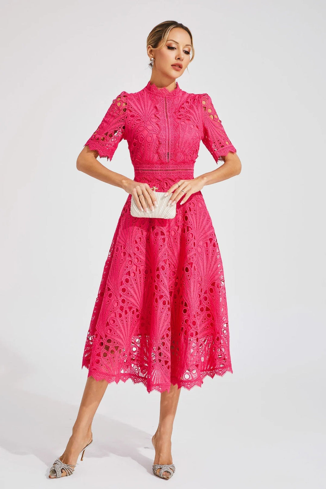 Vorelle - Vestido Informal de Manga Corta con Bordado Floral