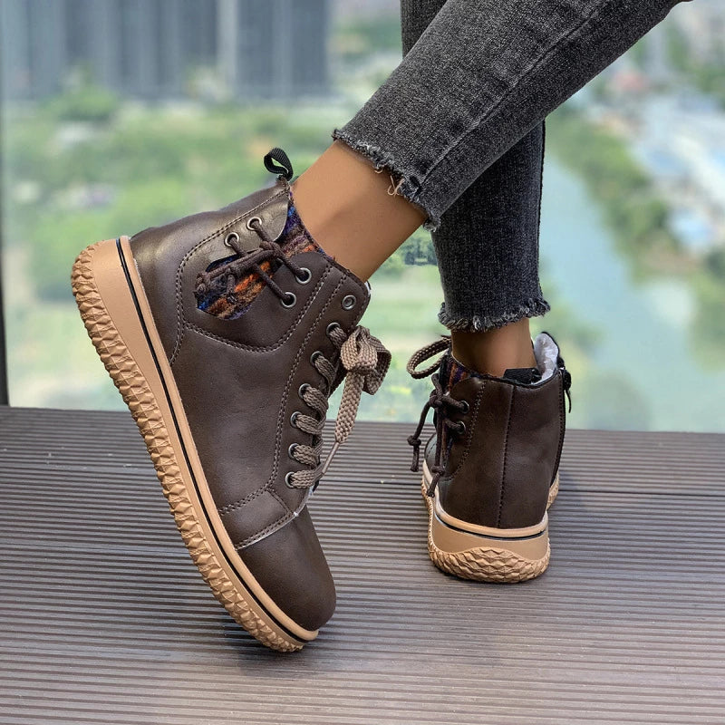 Noline - Cómodos Botines Con Cordones