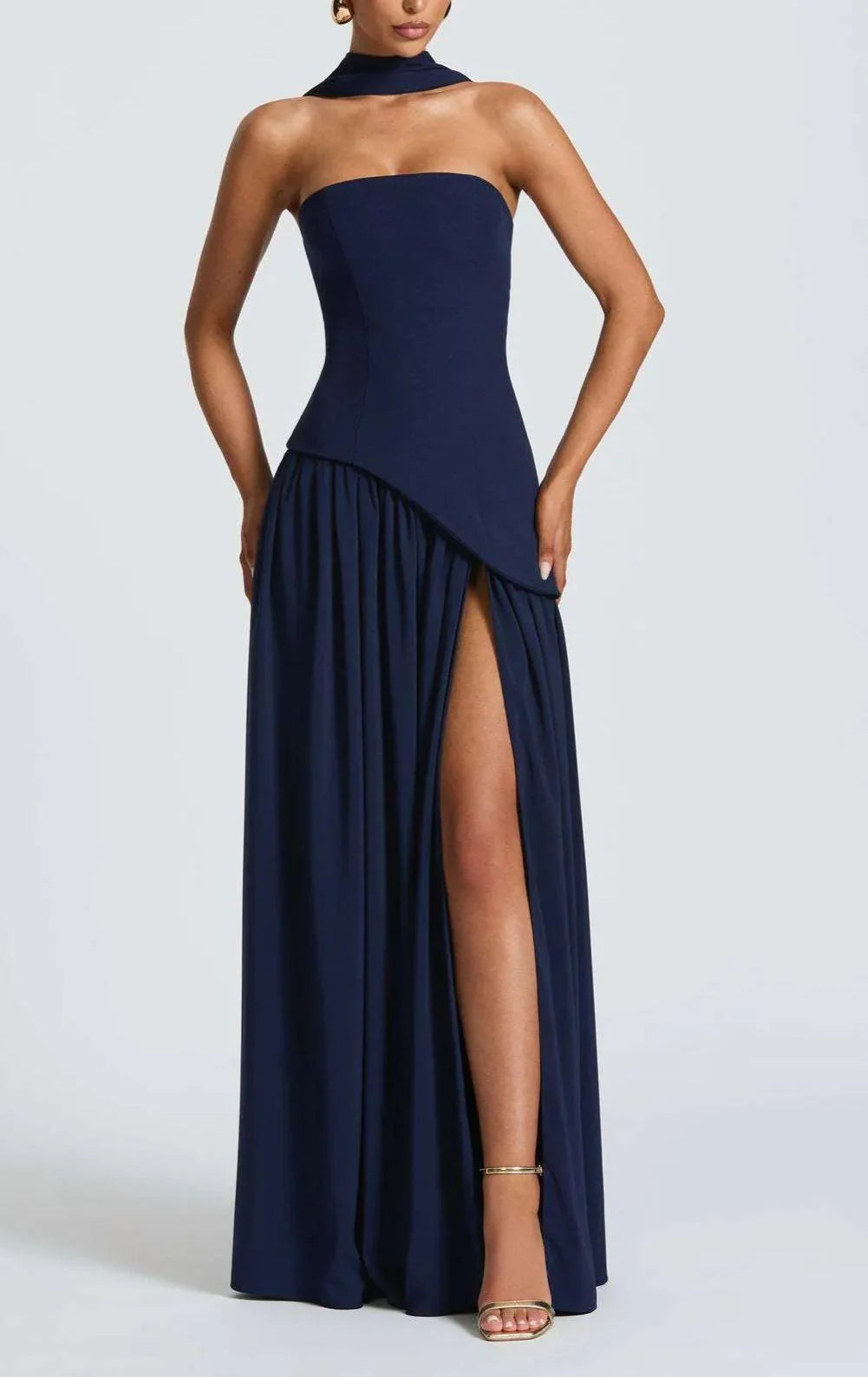 Madame - Vestido Largo Sin Tirantes Con Cinta y Abertura