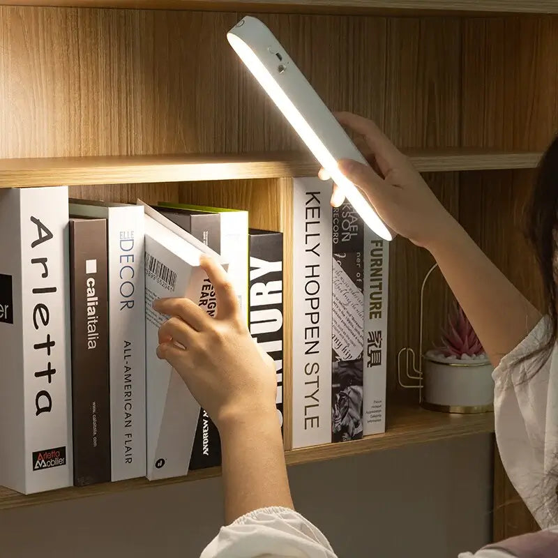 MagniGlow - Lámpara De Escritorio Magnética Regulable, Flexible y Elegante