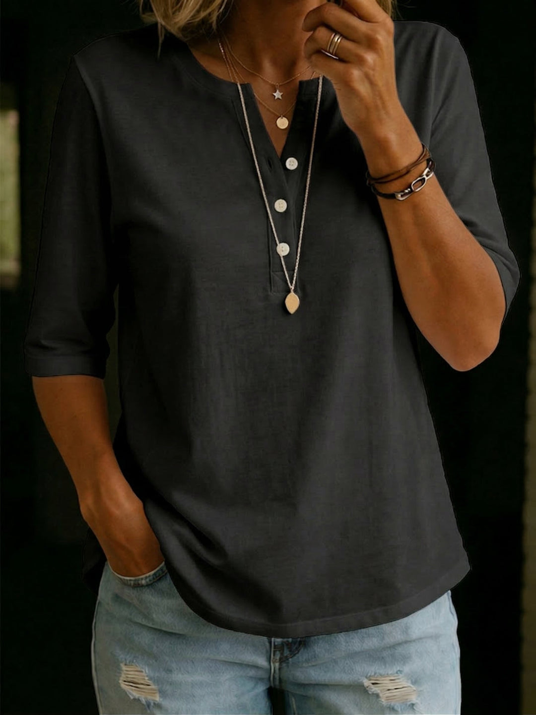 Hildah - Elegante Camiseta Henley Con Botones