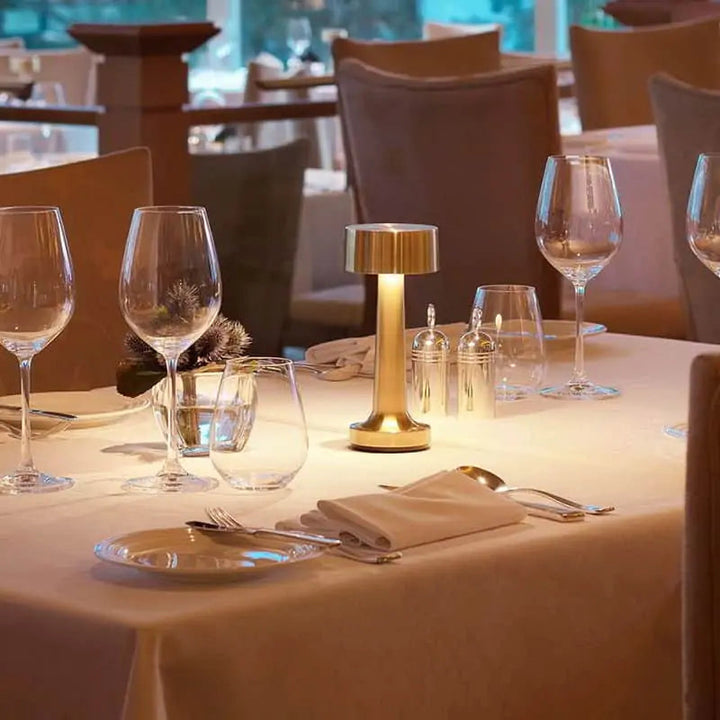BrassGlow -  Restaurante Bar Lámpara de Mesa