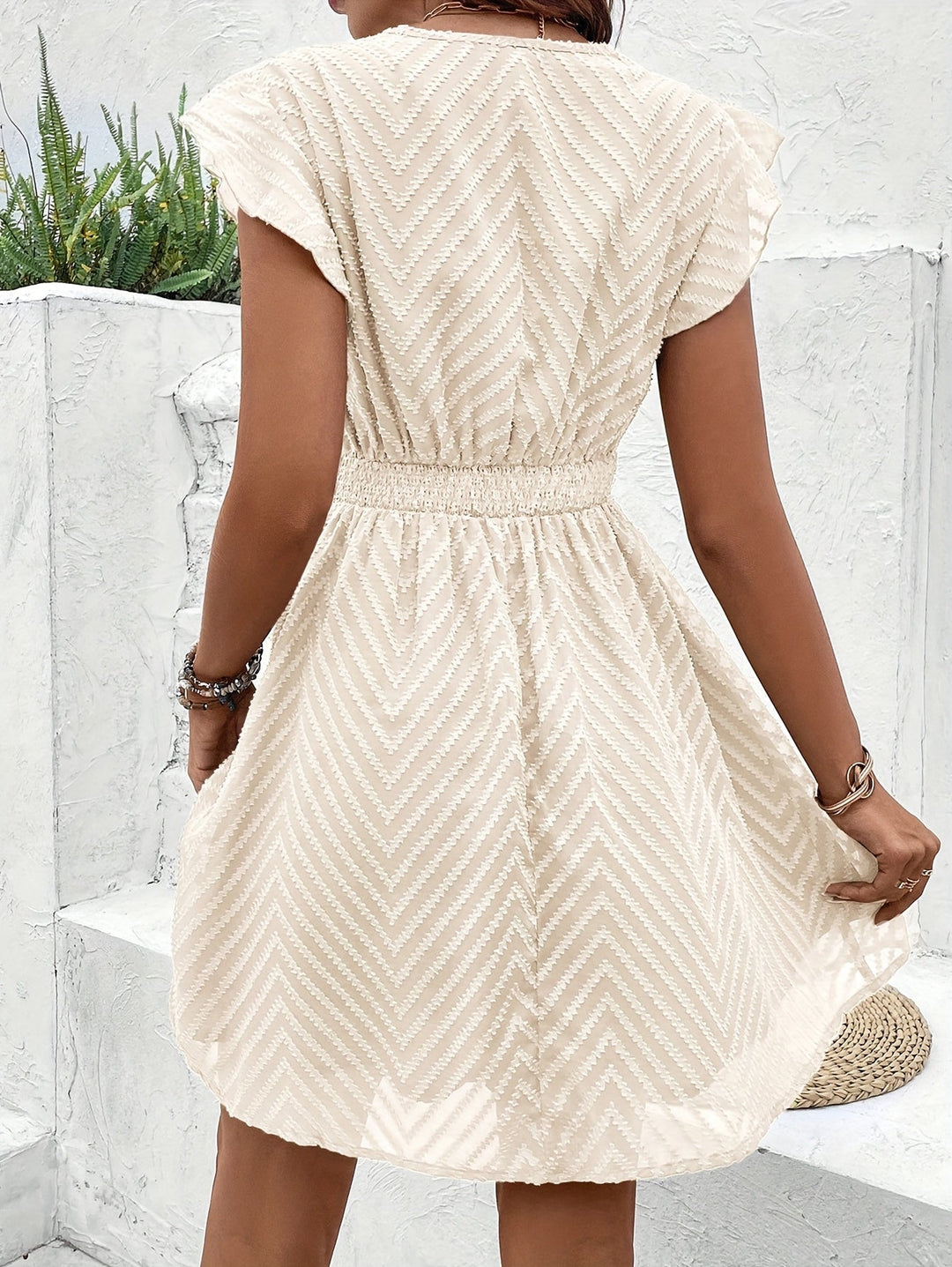 Lillian - Minivestido Con ribete de Encaje y Cuello en V