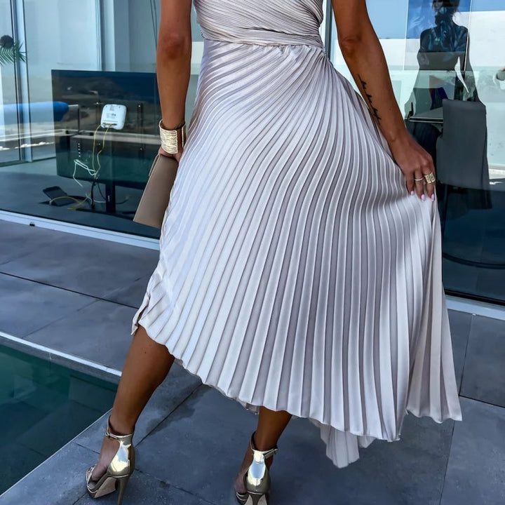 Breena - Elegante Vestido Largo Con Un Hombro Al Aire Y Plisado