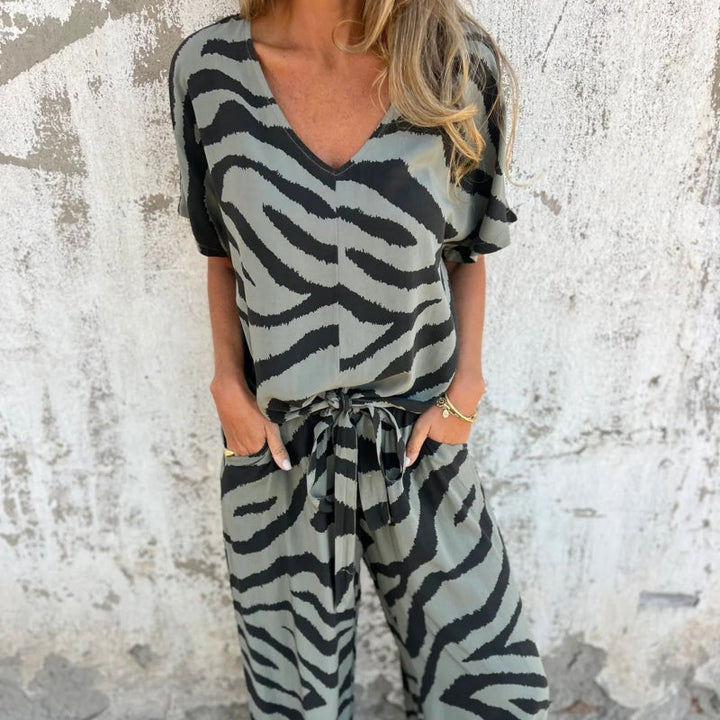 Gilberta - Pantalón y Top Estampado con Cuello en Pico Conjunto de dos Piezas