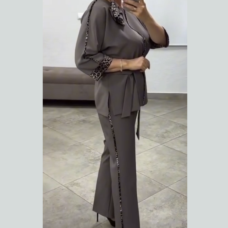 Ivanka - Elegante Conjunto De Dos Piezas Con Estampado De Leopardo