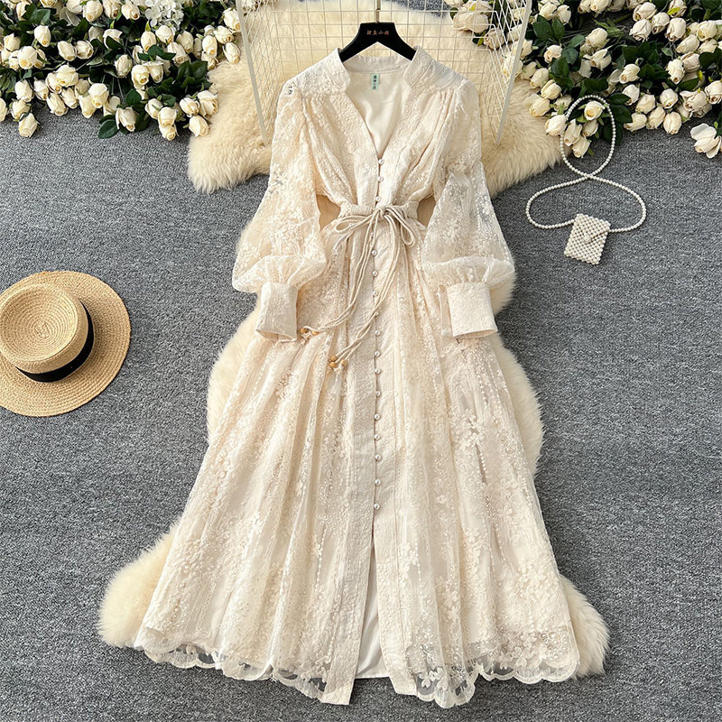 Roslyn - Vestido Largo Con Bordados Y Mangas Largas Abullonadas
