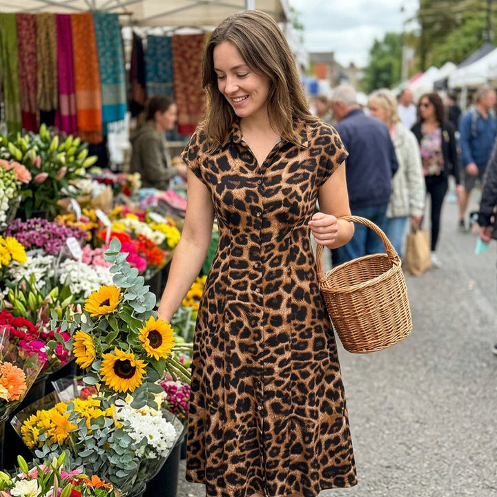Ameerah - Elegante Vestido Con Estampado De Leopardo