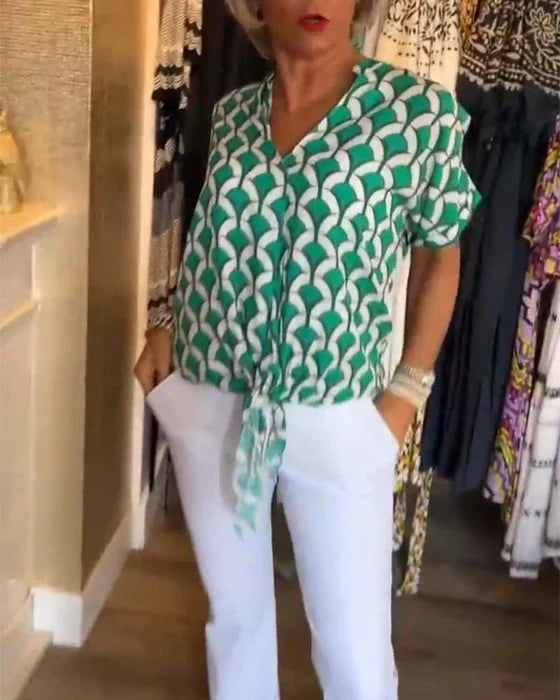 Emilya - Top Informal Con Cuello en V y Estampado